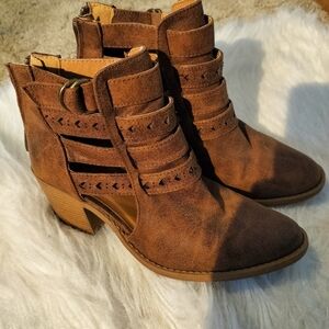 Qupid Cut Out Booties